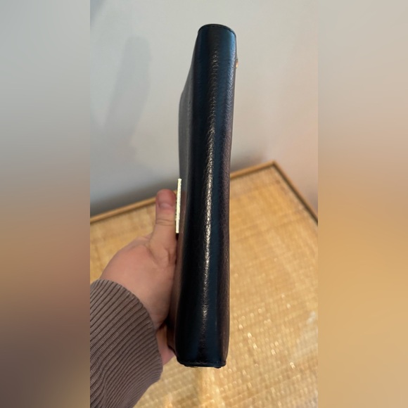 DKNY Black Leather large Wallet in like new condition! - Picture 5 of 13